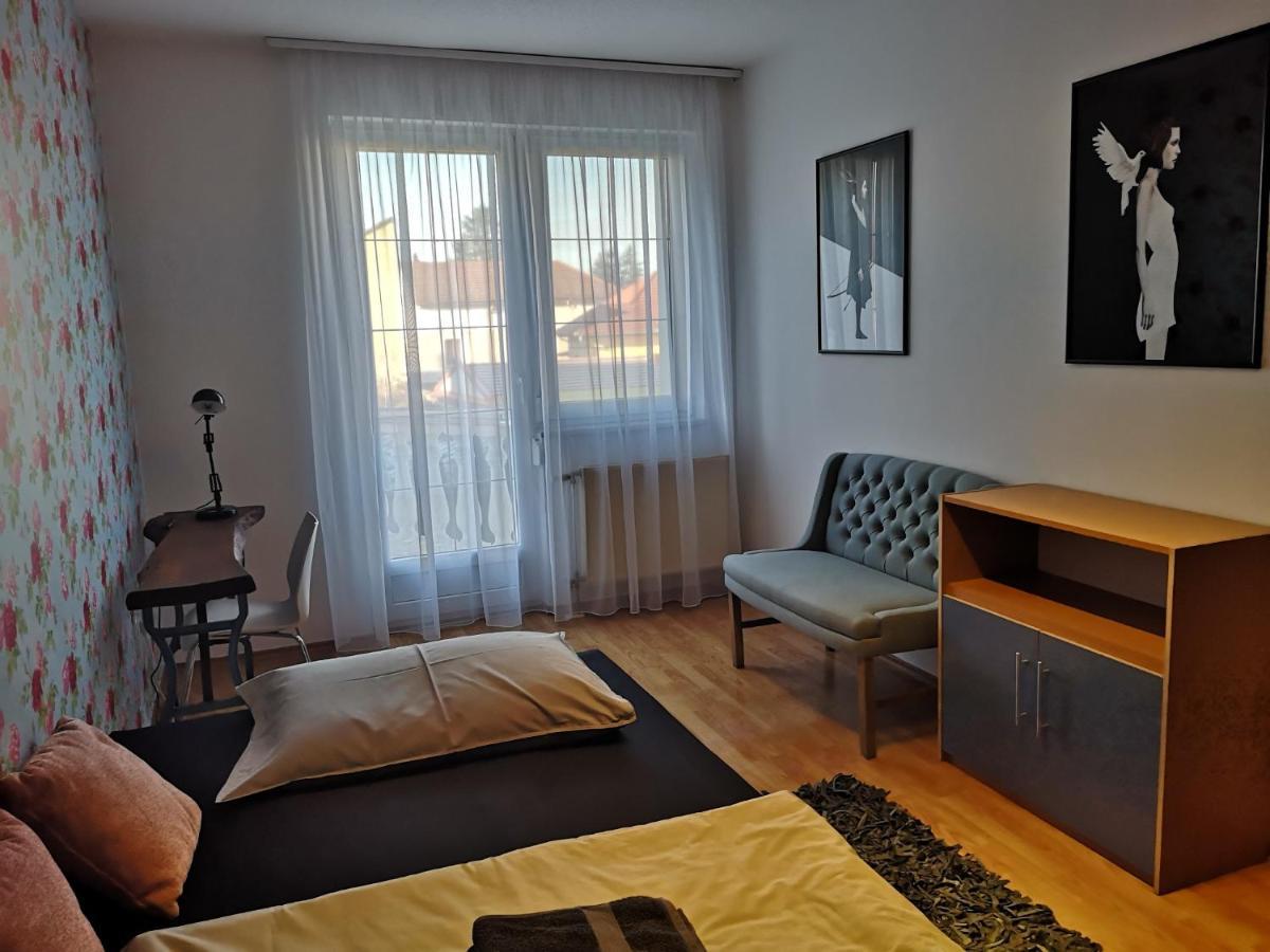 Hotello Apartmanház és Panzió Zalaegerszeg Extérieur photo